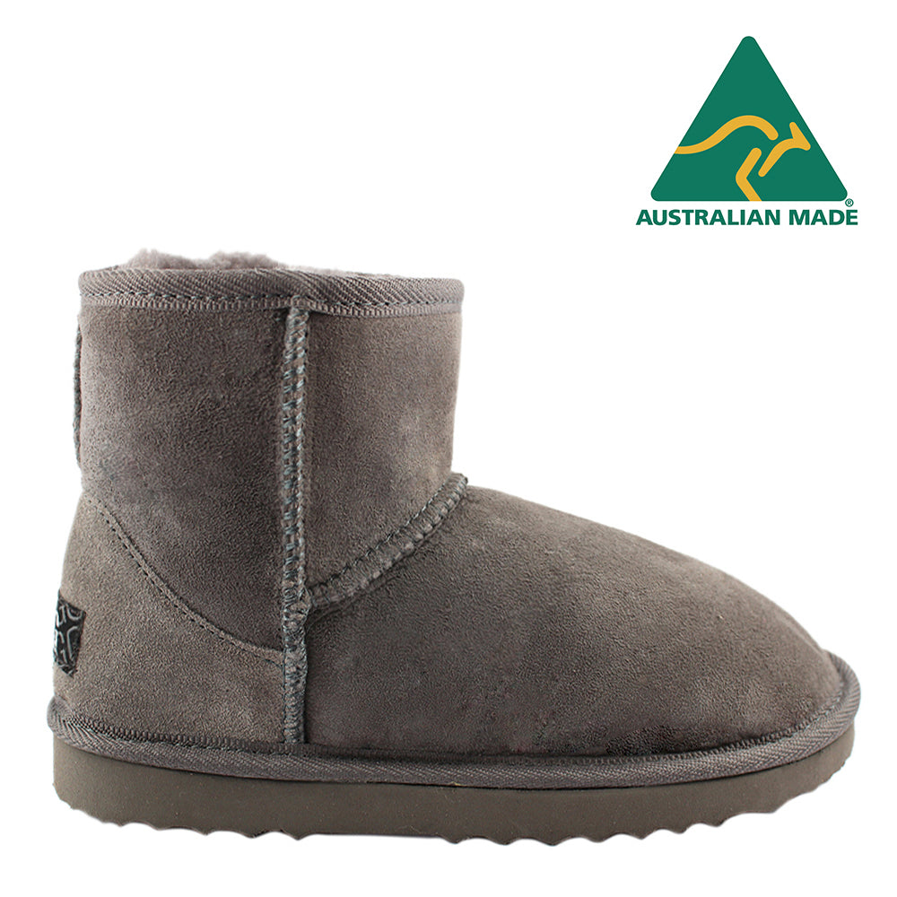 BONDI UGG - Men's Classic Mini Sheepskin Boot